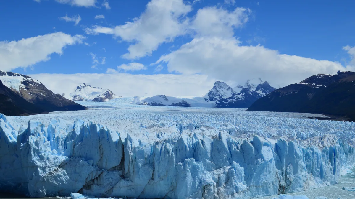 Paysage de voyage lié à el calafate el chalten itinéraire