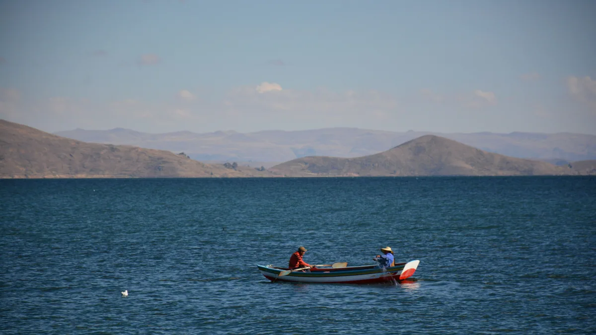 Paysage de voyage lié à lac titicaca bolivie